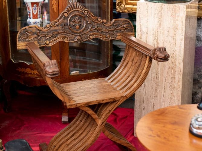 Imagen de mobiliario antiguo